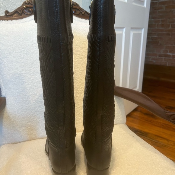 Tory Burch black quilted leather Miller riding boots, size 5.  Worn twice. - Picture 4 of 16